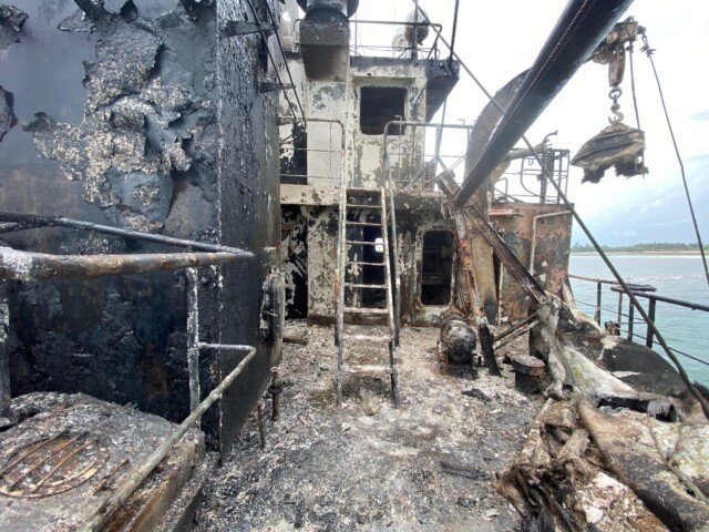 Insiden Kebakaran Kapal MV Layar Anggun 8 di Perairan Tanjung Berakit Berhasil Diatasi&nbsp;KPLP