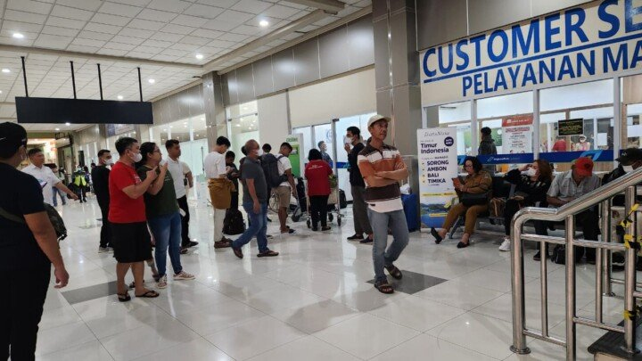 Operasional Bandara Sam Ratulangi dan Bandara Sekitar Ditutup Sementara karena Gunung Ruang Kembali&nbsp;Erupsi