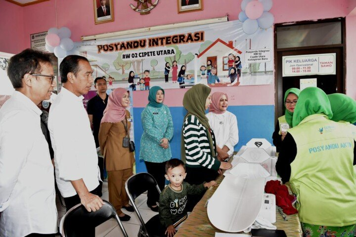 Presiden Minta Semua Pihak Kerja Keras Capai Target Penurunan Angka Stunting&nbsp;14%