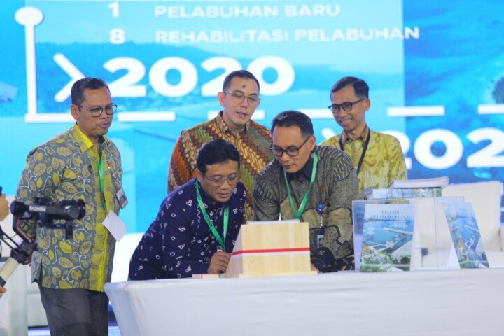 Buku Pelesir Pelabuhan Laut Diluncurkan Dirjen&nbsp;Hubla